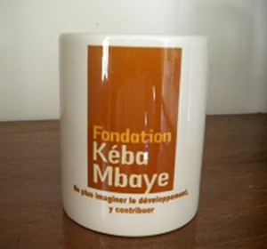MUG avec logo Fondation Kéba Mbaye : 6 000 F CFA